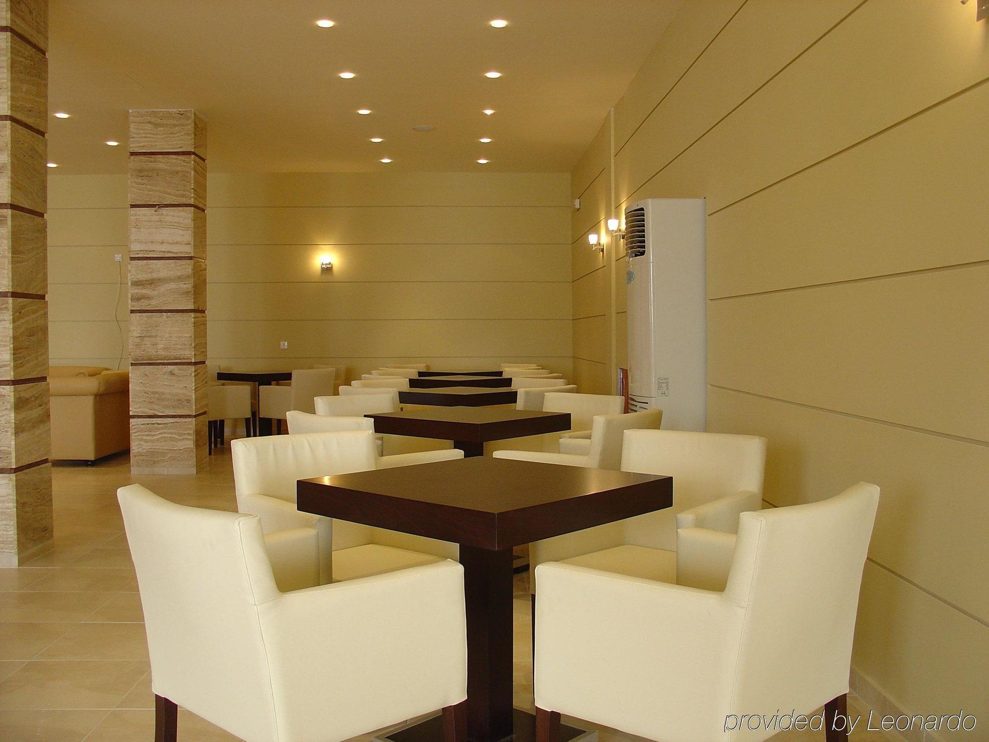 Golden Sands Hotel Agios Georgios  Restaurant photo