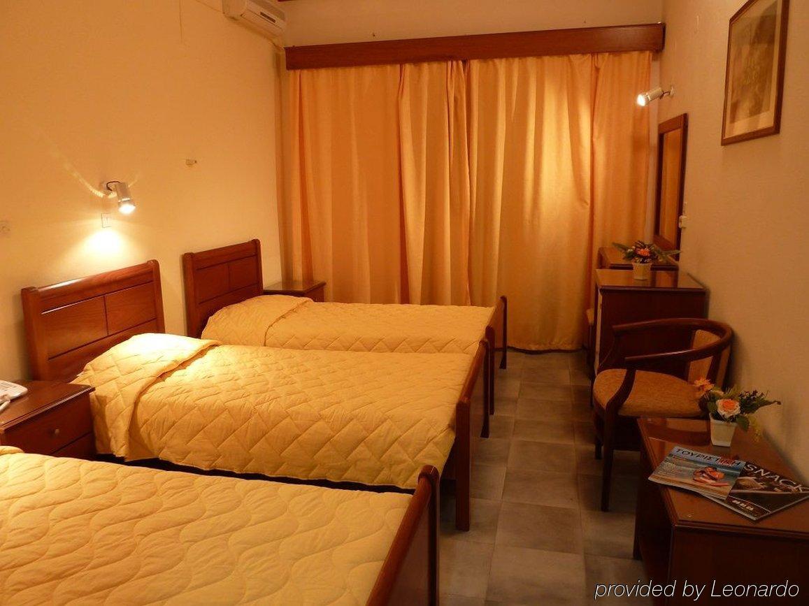 Golden Sands Hotel Agios Georgios  Room photo